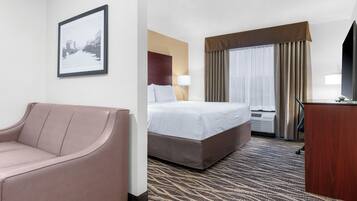 Studio, 1 Tempat Tidur King dengan tempat tidur Sofa, Bebas Asap Rokok | Meja kerja, tirai kedap cahaya, setrika/meja setrika, dan Wi-Fi gratis