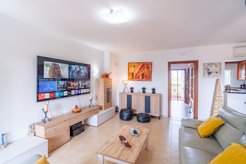 Cubo's Chaparral Townhouse & Community Pool / Vista Sul Mare / Wifi Gratuito / Aria Condizionata - Costa del Sol