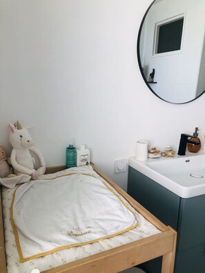 3 Schlafzimmer, Bügeleisen/Bügelbrett, WLAN, Bettwäsche