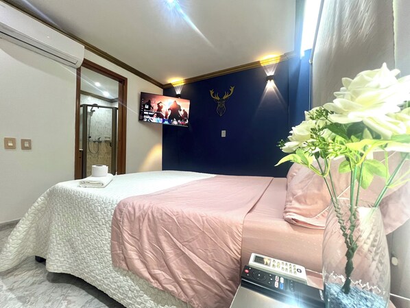 1 bedroom, iron/ironing board, free WiFi, bed sheets