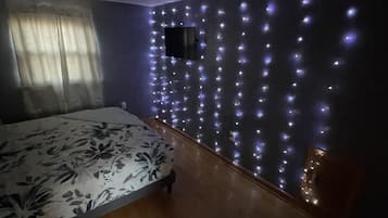 3 bedrooms, WiFi, bed sheets