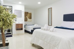 Egyptian cotton sheets, premium bedding, down comforters - 33 Hotel Boutique (Medellín)