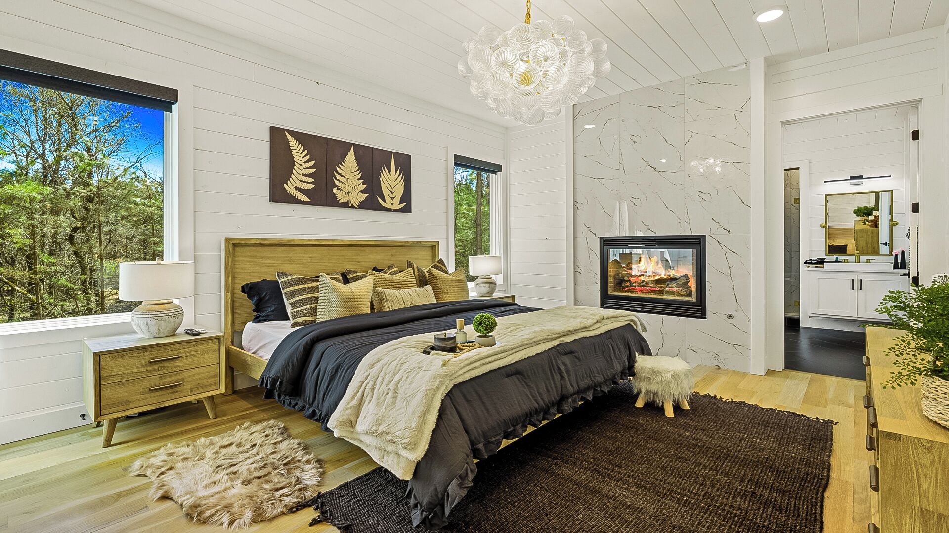 3 bedrooms, iron/ironing board, travel cot, free WiFi