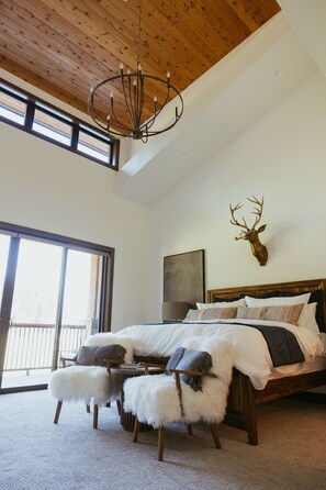 4 soverom, strykejern/-brett, wi-fi og sengetøy