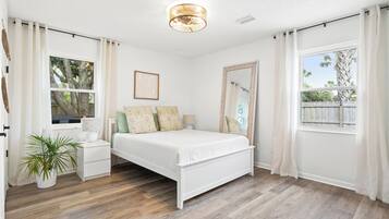 3 chambres, bureau, Wi-Fi gratuit, draps fournis