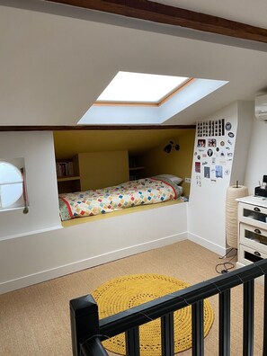 5 Schlafzimmer, Bügeleisen/Bügelbrett, kostenloses WLAN, Bettwäsche