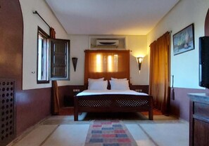 Luxury Double Room | Free WiFi