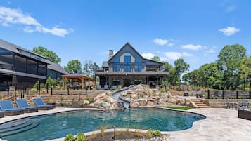 House (1 Bedroom) | Interior