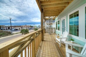 House (4 Bedrooms) | Interior - Casa Rita by Avantstay Snowbird Discounted Rates Private Pool, Near Beach (Port Aransas)