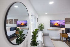1 chambre, fer et planche à repasser, Wi-Fi gratuit, draps fournis