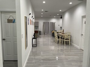 Interior - Unique Home with 4 beds 2 bath 15 minutes from Pompano Beach.  (Pompano Beach)