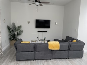 Living area - Unique Home with 4 beds 2 bath 15 minutes from Pompano Beach.  (Pompano Beach)