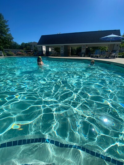 Best of both worlds-Resort living on Goose Rocks Beach w/ parking at the beach!