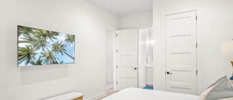 House (5 Bedrooms) | Front of property