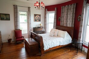 2 chambres, fer et planche à repasser, Wi-Fi, draps fournis