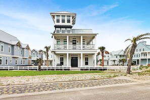 House (Multiple Bedrooms) | Exterior
