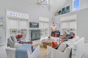 House (5 Bedrooms) | Interior