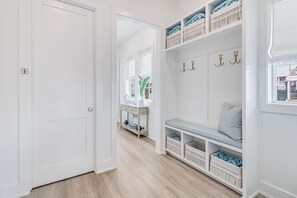 Talo (4 Bedrooms) | Sisätilat