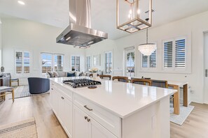 House (4 Bedrooms) | Interior - The Gathering Place 320 SOU (Port Aransas)