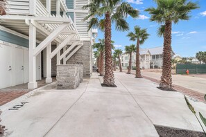 Apartment (3 Bedrooms) | Interior - Don't Worry, Beach Happy TC 8104 (Port Aransas)