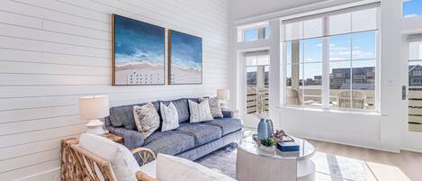 Apartment (3 Bedrooms) | Front of property