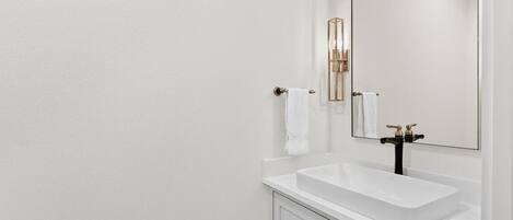 獨棟房屋 (Multiple Bedrooms) | 住宿正面