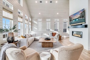 Interior - One More Day 310 DAR (Port Aransas)