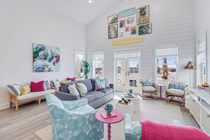 House (4 Bedrooms) | Exterior