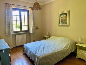 5 bedrooms, iron/ironing board, travel cot, free WiFi