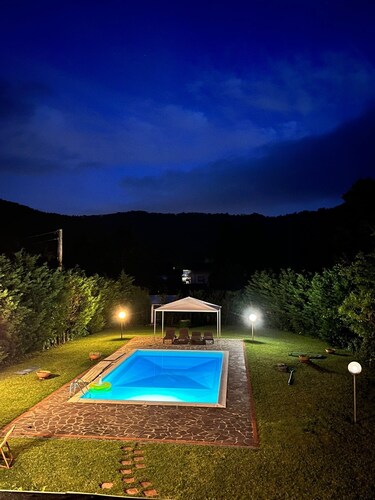 Super Villa met 5 Slaapkamers, max 10 Pers, Groot Privé Zwembad & Heerlijke Tuin