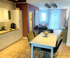Dining - Ferienwohnung "me3" (Mettmann)