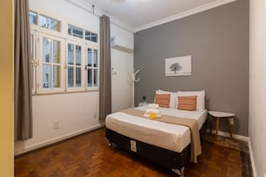 3 chambres, bureau, fer et planche à repasser, Wi-Fi gratuit