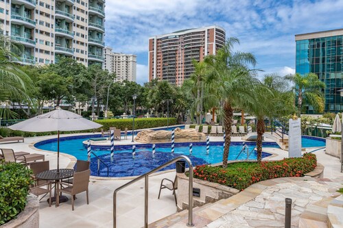 Pineapples BPremium T5 | BPremium T5