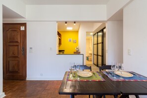 Dining - 10 minutes from Ipanema beach | AC402 (Rio de Janeiro)