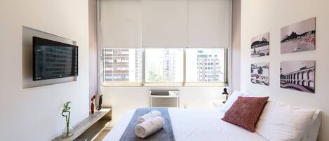 1 habitación, tabla de planchar con plancha, wifi gratis y ropa de cama