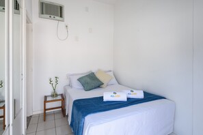 1 soverom, safe på rommet, strykejern/-brett og wi-fi (inkludert)