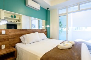 1 bedroom, iron/ironing board, free WiFi, bed sheets - Side sea view, 3min from the beach | PJ204 (Rio de Janeiro)
