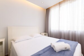 1 slaapkamer, een strijkplank/strijkijzer, gratis wifi, beddengoed