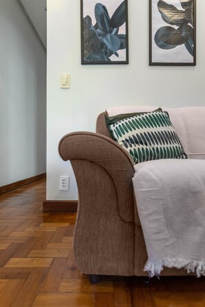 TV - 6 minutes from Copacabana beach | RDL1112 (Rio de Janeiro)