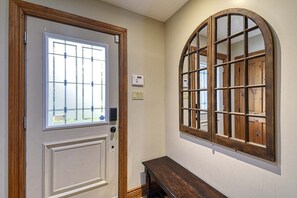 Interior - LE MAÎTRE | Cozy bungalow type townhouse on ClubLink Le Maître golf course
 (Mont-Tremblant)