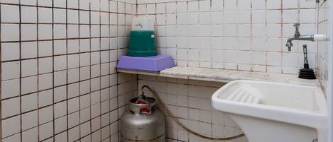 Shower, towels