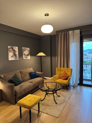 Deluxe Apartment, City View | Living area - Kalpazo Home Tirana 21 (Tirana)