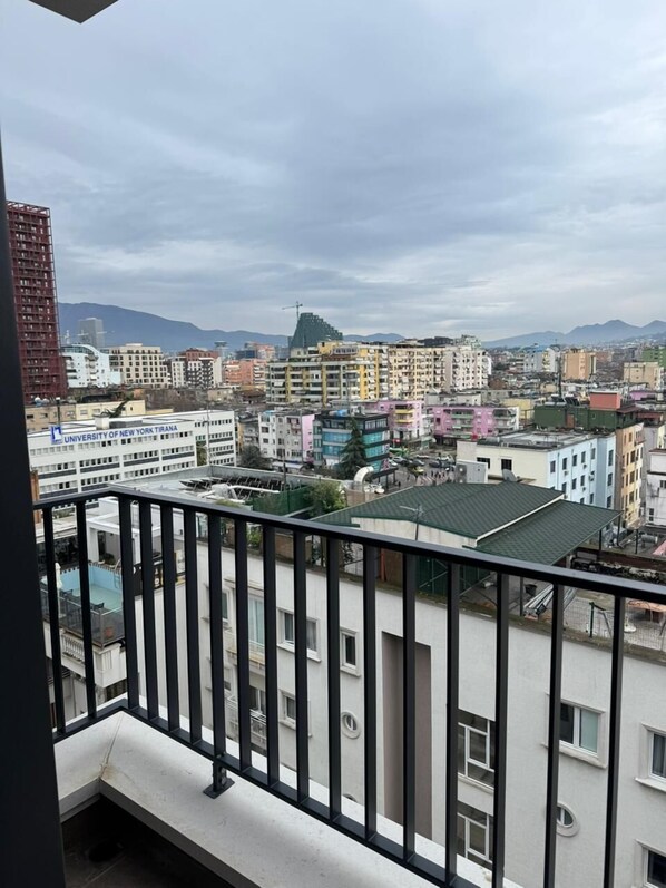 디럭스 아파트, 시내 전망 | 발코니