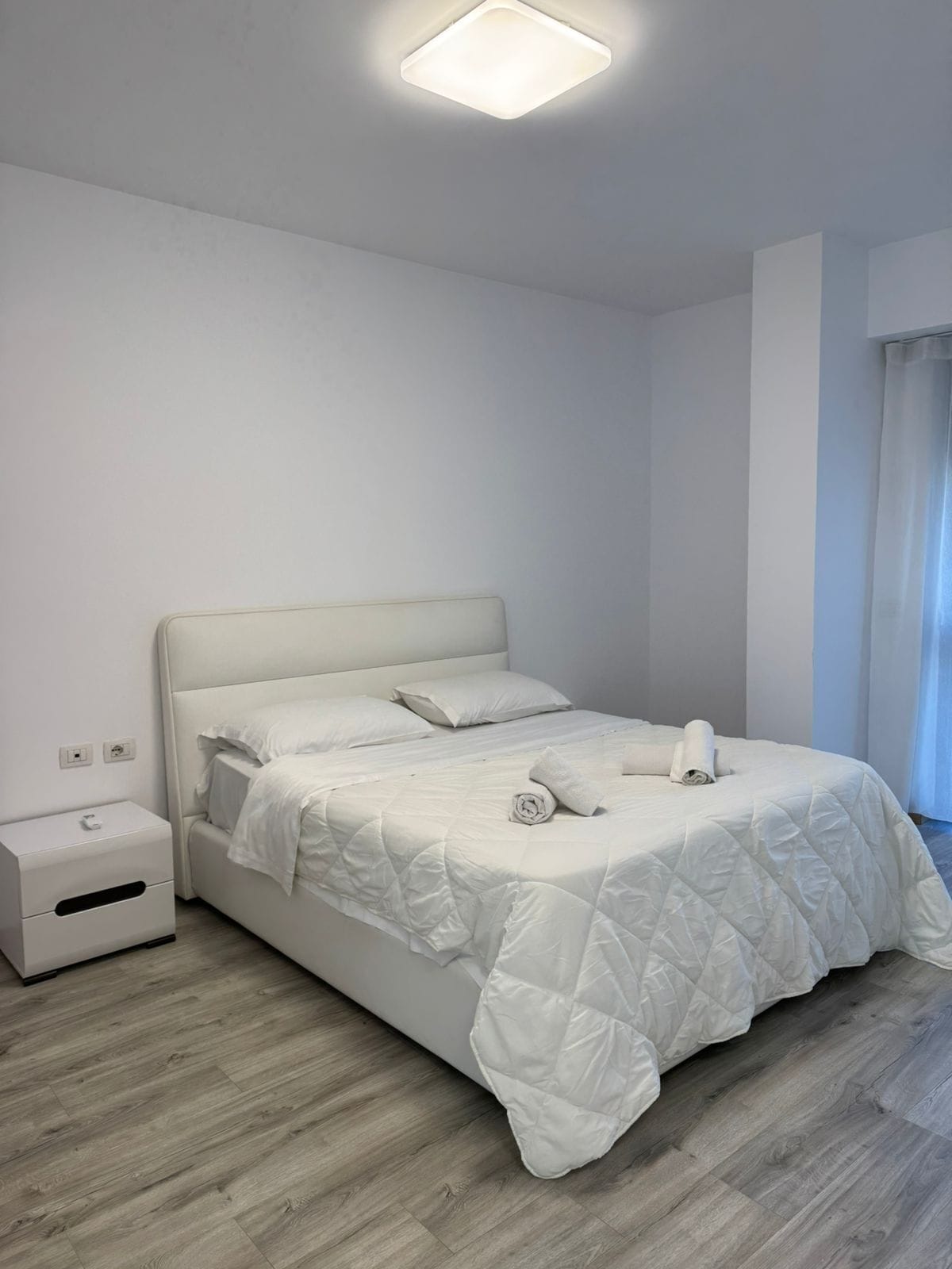 Apartment, 3 Bedrooms | Desk, soundproofing, free WiFi, bed sheets