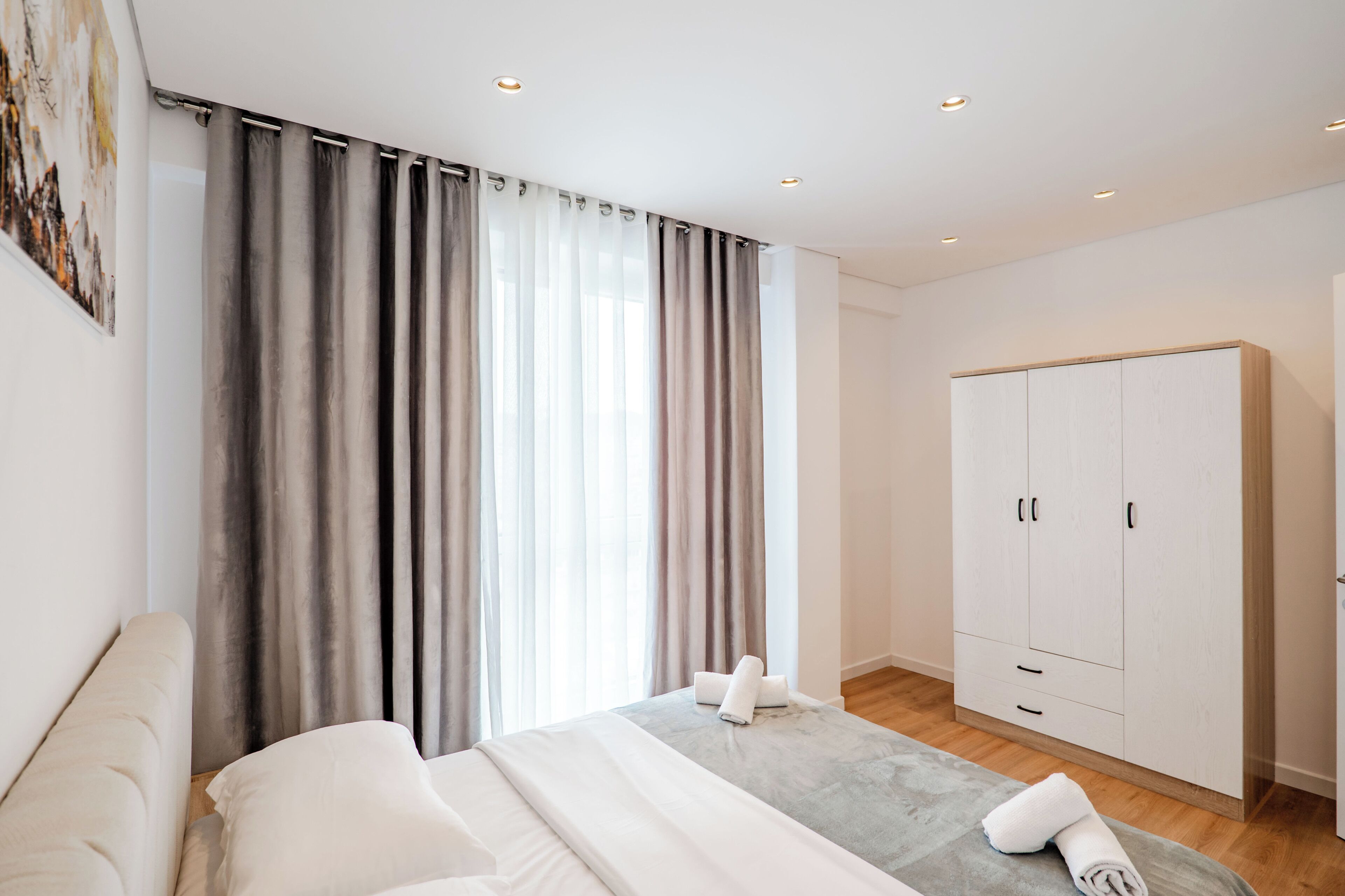 Bureau, chambres insonorisées, Wi-Fi gratuit, draps fournis