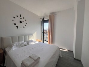 Leilighet, 2 soverom | Skrivebord, lydisolert, wi-fi (inkludert) og sengetøy