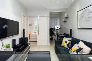 Televisión y reproductor de DVD 