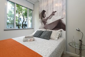 1 habitación, tabla de planchar con plancha, wifi gratis y ropa de cama 