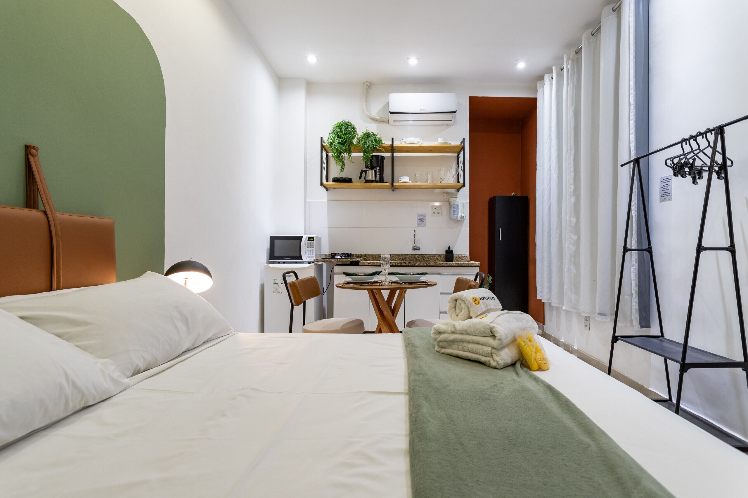 Iron/ironing board, free WiFi, bed sheets