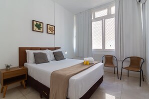 4 bedrooms, iron/ironing board, travel crib, free WiFi